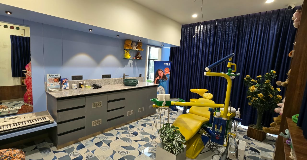 Colorful and welcoming pediatric dental care room